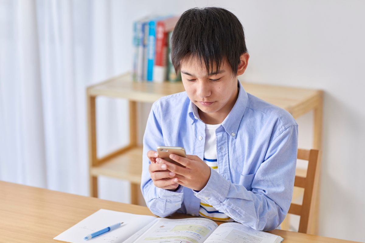スマホやゲームを学習にも活用する
