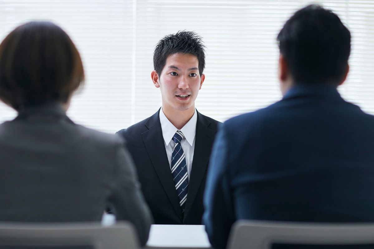 受験について周囲に相談する