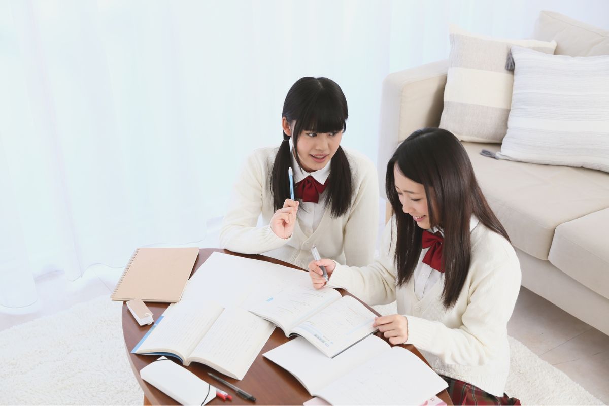 問題演習に取り組む様子