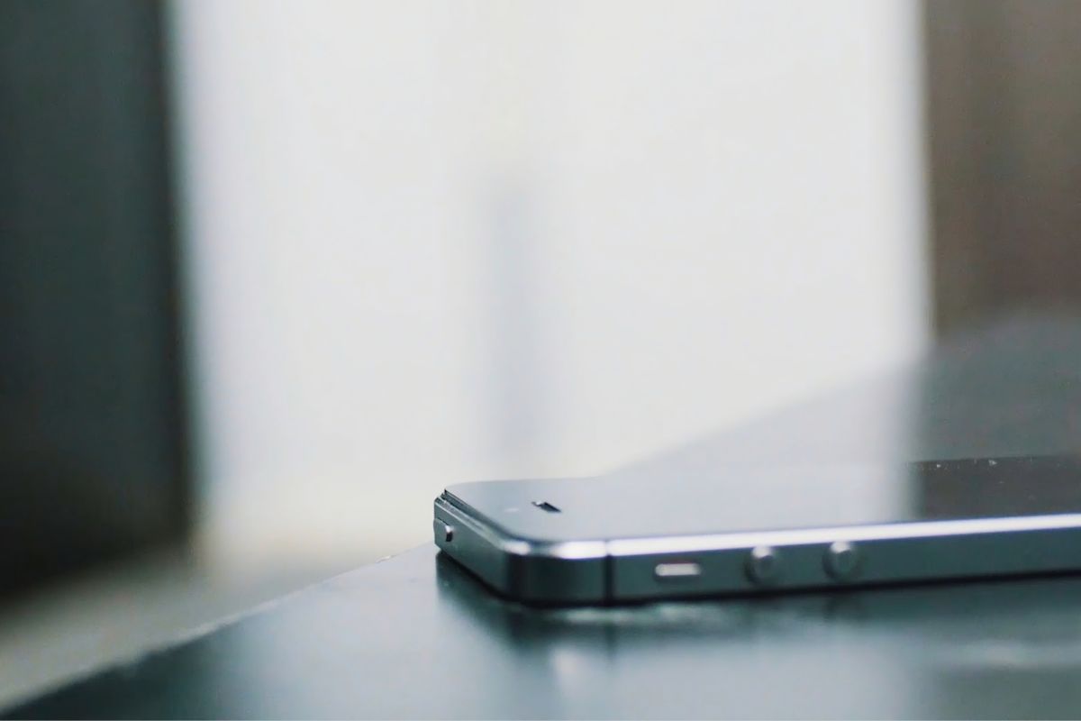 スマホの誘惑を減らして勉強するイメージ