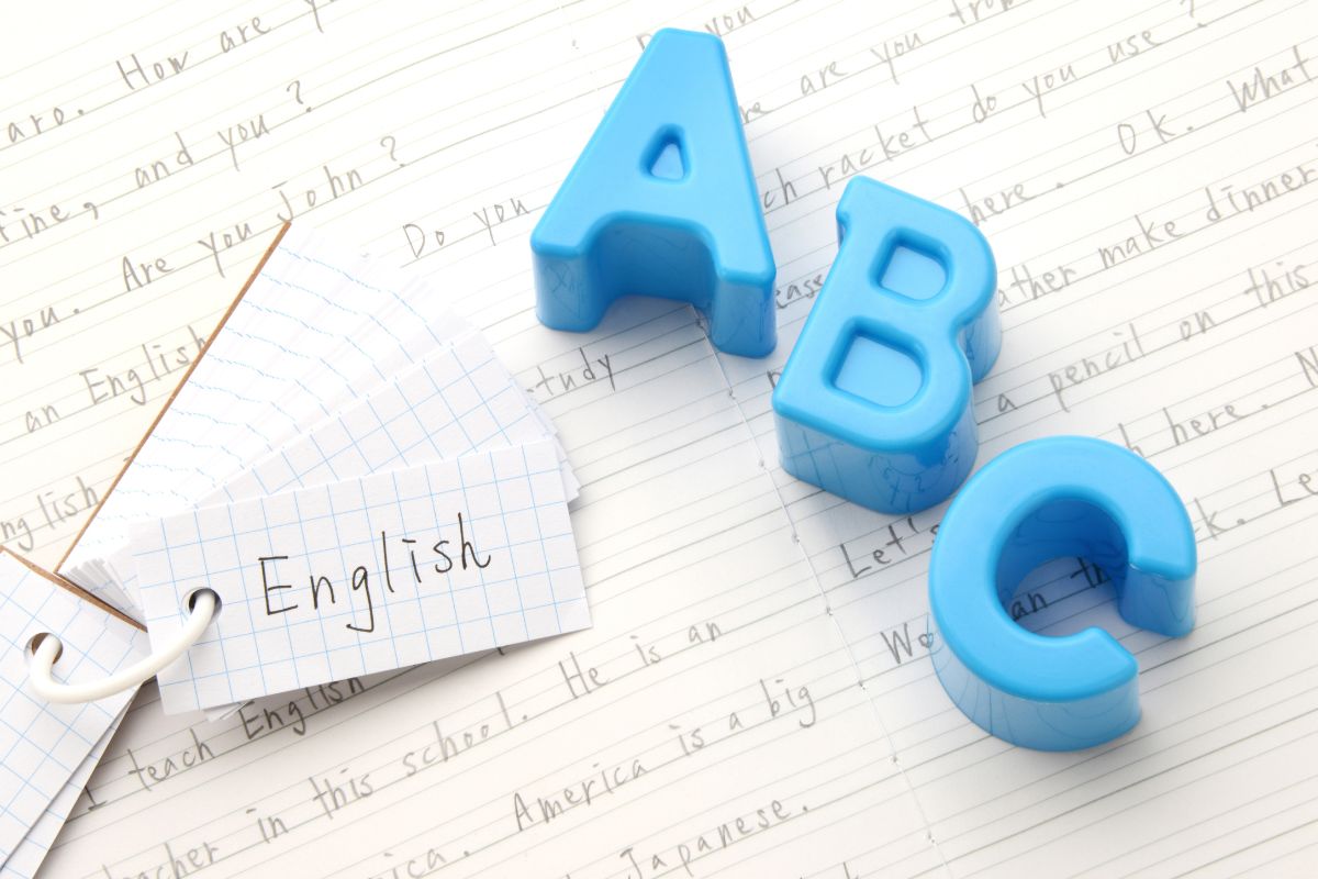 英単語を例文と一緒に覚える学習