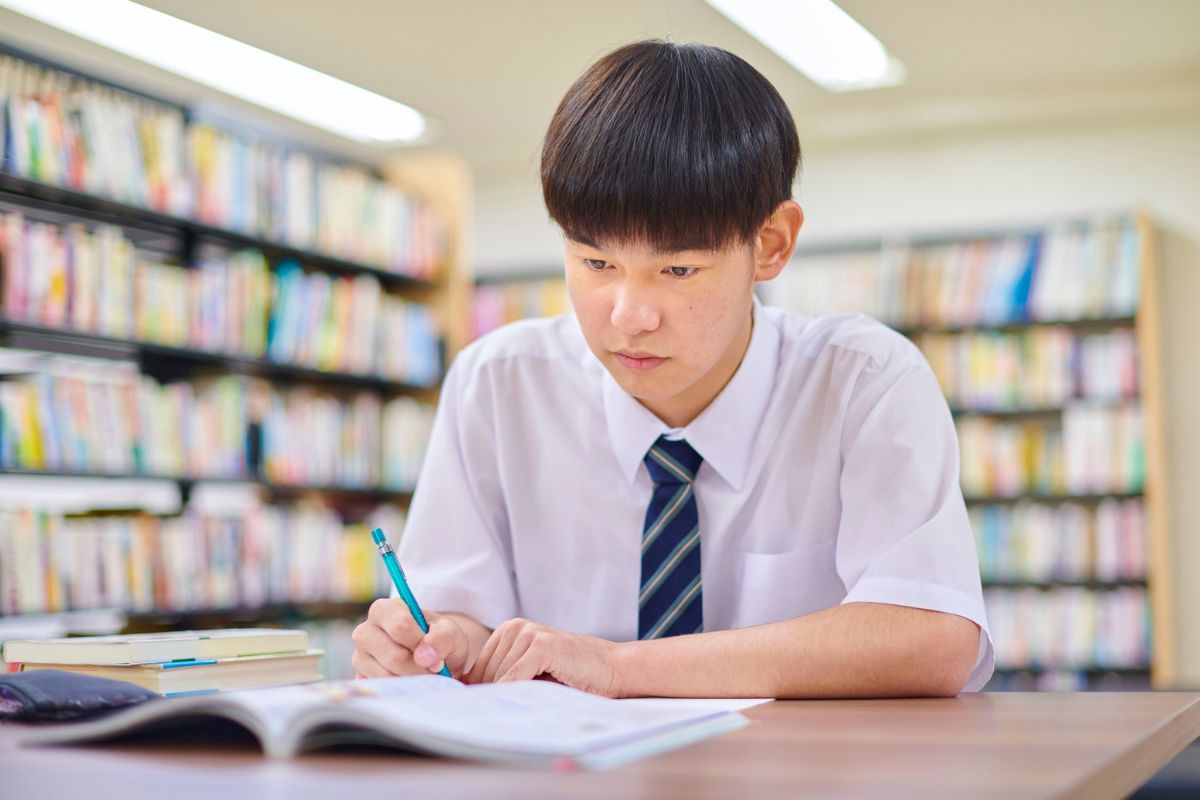 集中できる学習環境を見つけるイメージ